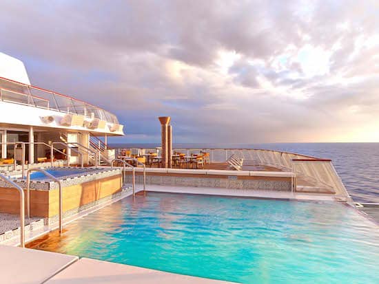 Infinity Pool on the stern of Viking Star.