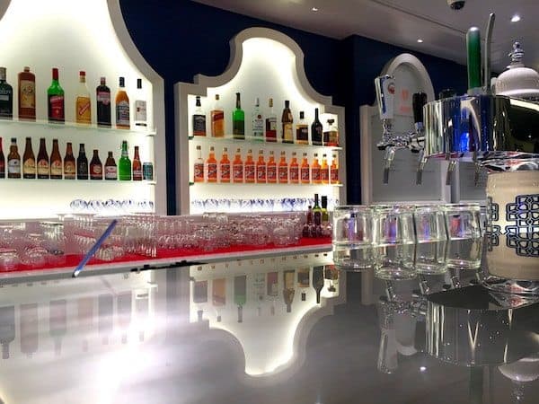 The Dutch Café
