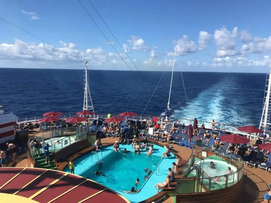 Tides pool carnival vista