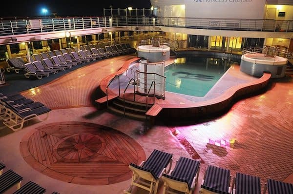 Lido Deck - photo: Princess Cruises