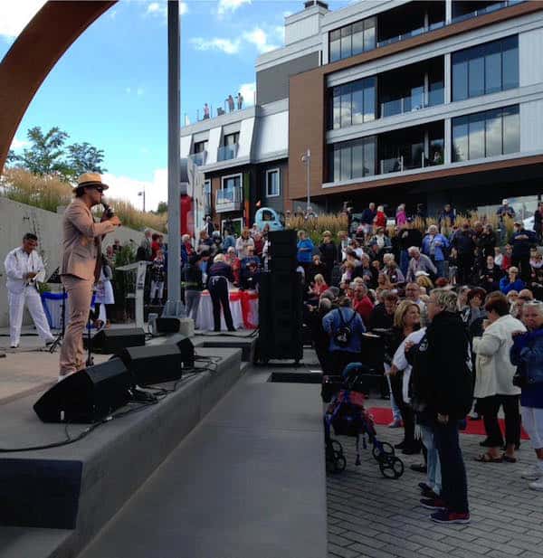 Dominique Hudson performs. photo: Saguenay Port's Facebook page