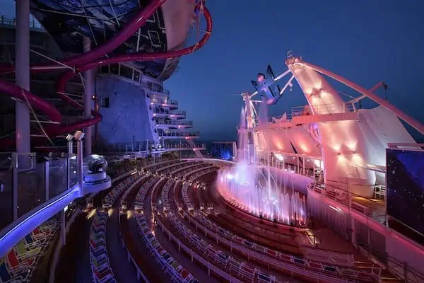 Harmoney of the Seas AquaTheater