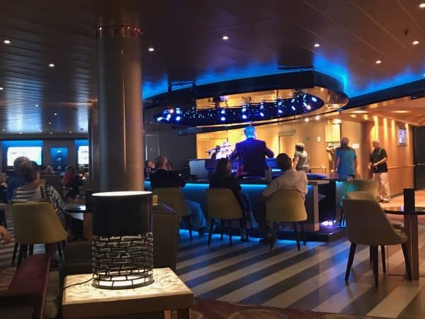 Dueling pianos at Billboard Onboard