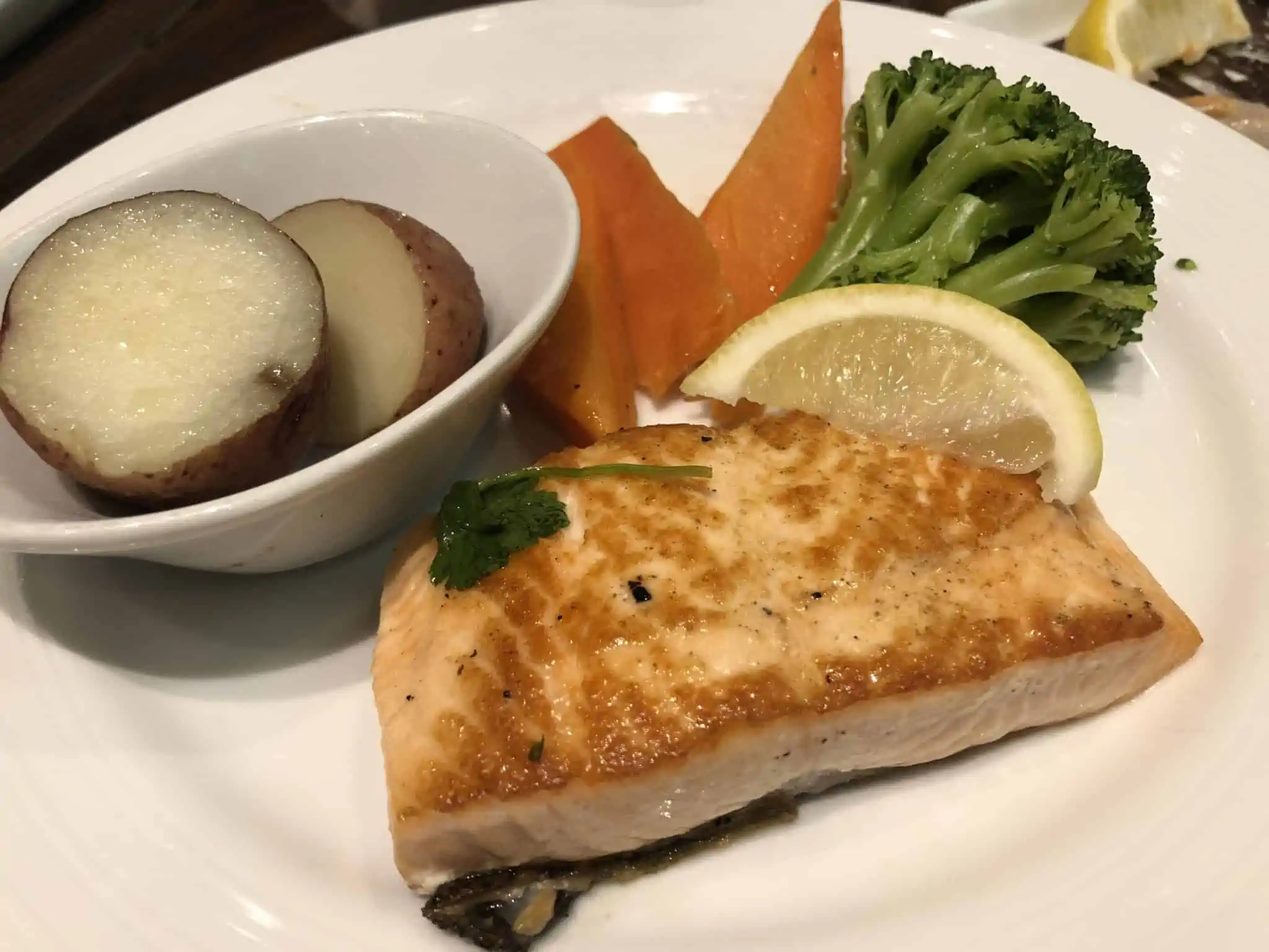 carnival cruise food salmon