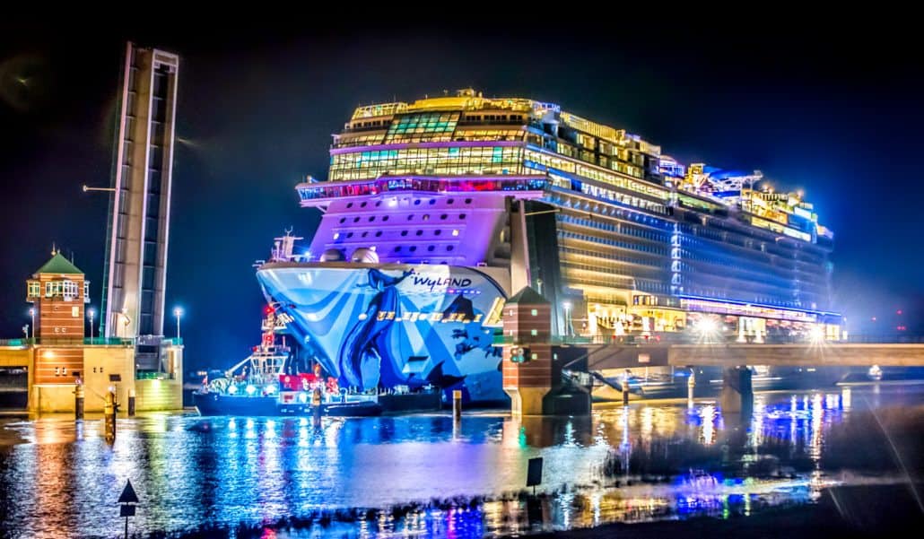 Norwegian Bliss Conveyance 1 Photo credit Heiner Lohmann