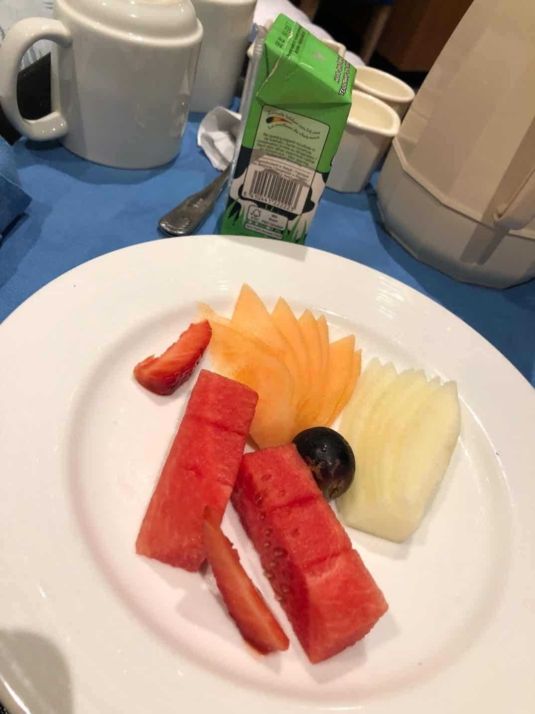 carnival cruise breakfast room service