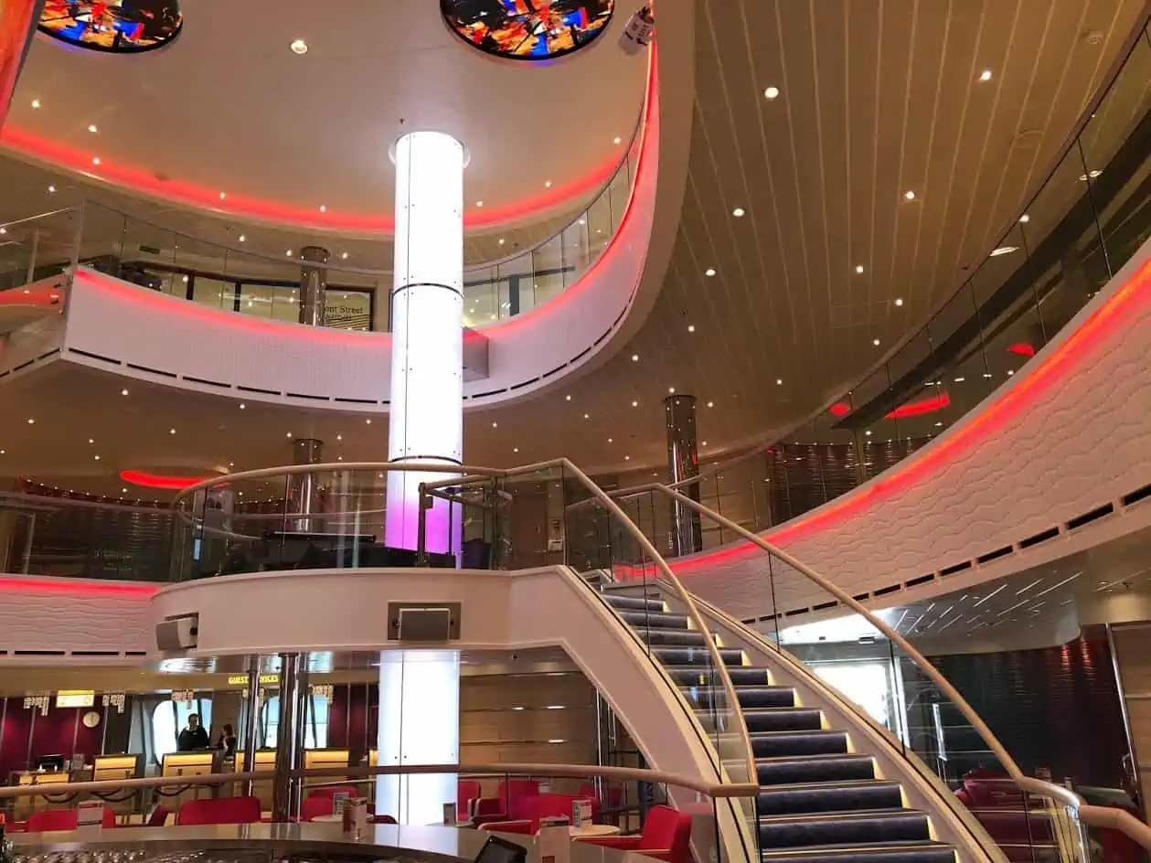 Carnival horizon atrium