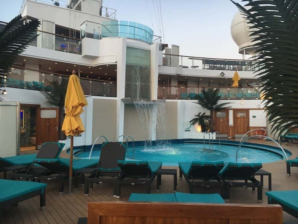 Carnival sunshine serenity deck