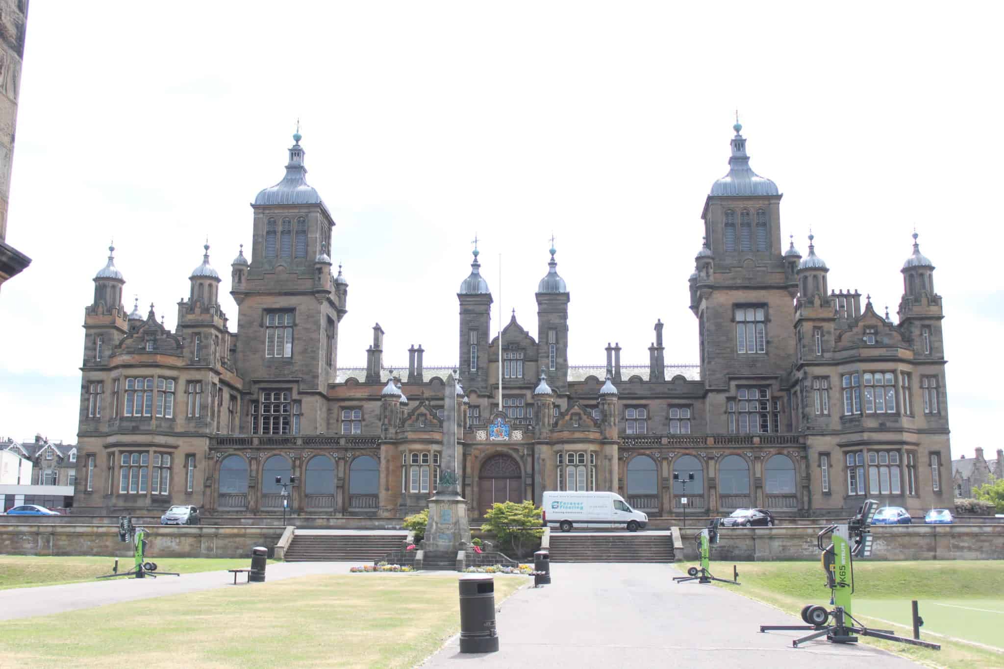 Hollyrood Palace edinburgh scotland