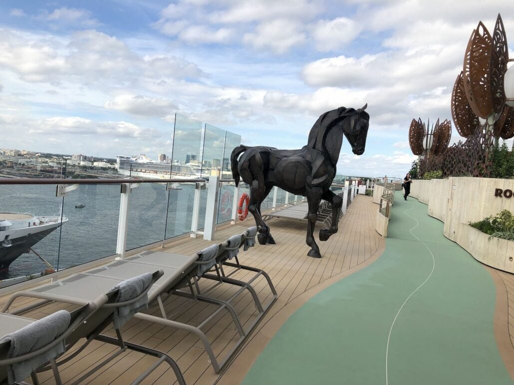 CELEBRITY EDGE JOGGING TRACK