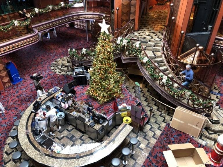 CHristmas tree carnival artium