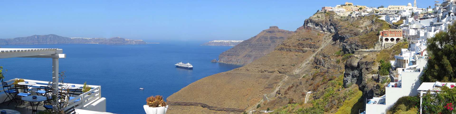 fira to oia hike piwabay santorini greece