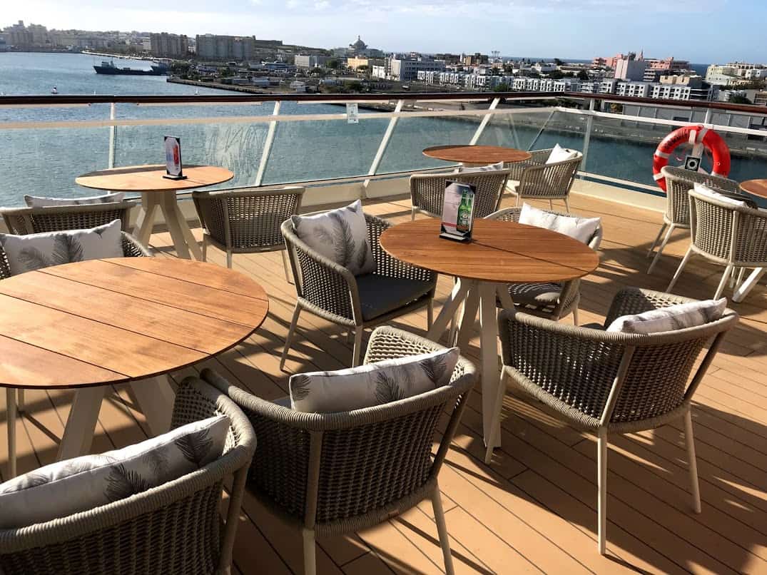 BUFFET OUTDOOR DINING SUMMIT