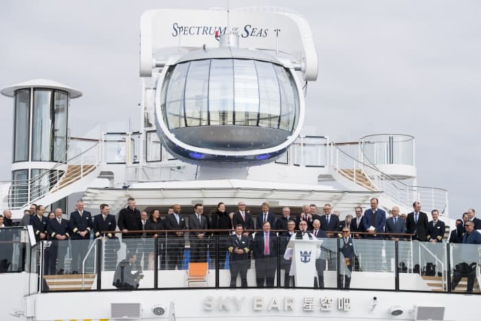 low 1554981103 SPECTRUM OF THE SEAS Blessing ceremony 33