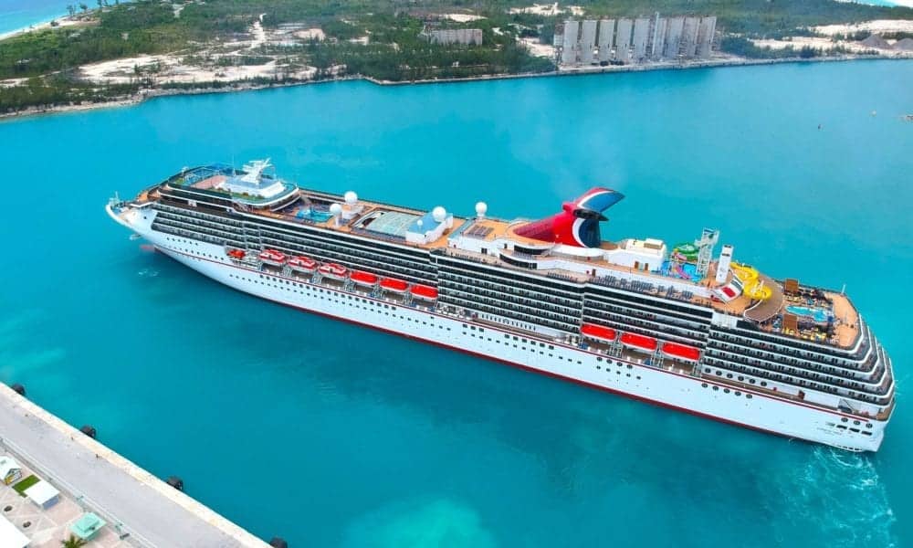 carnival cruise lines hurricane lee