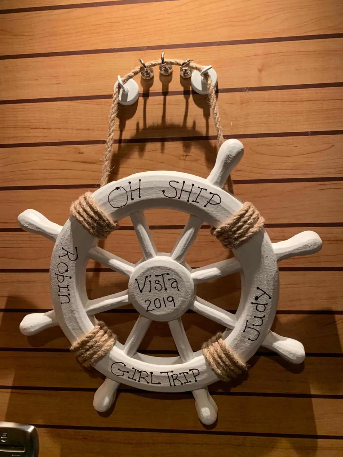 Cruise door decoration