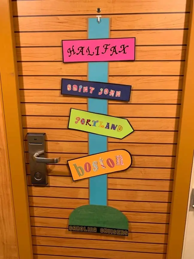 itinerary door decoration