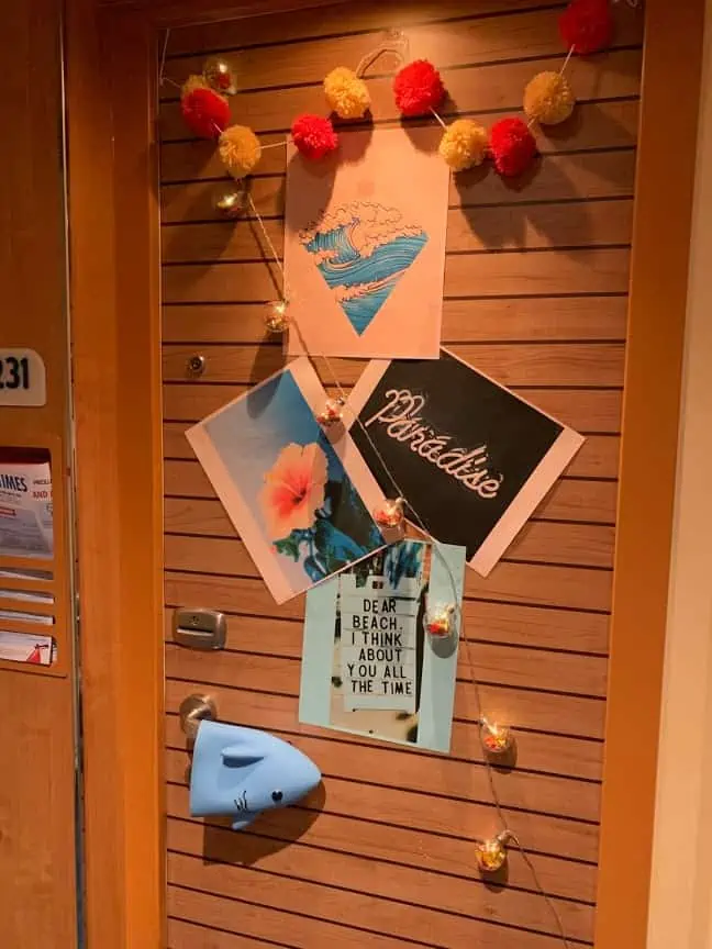 cruise door decoration