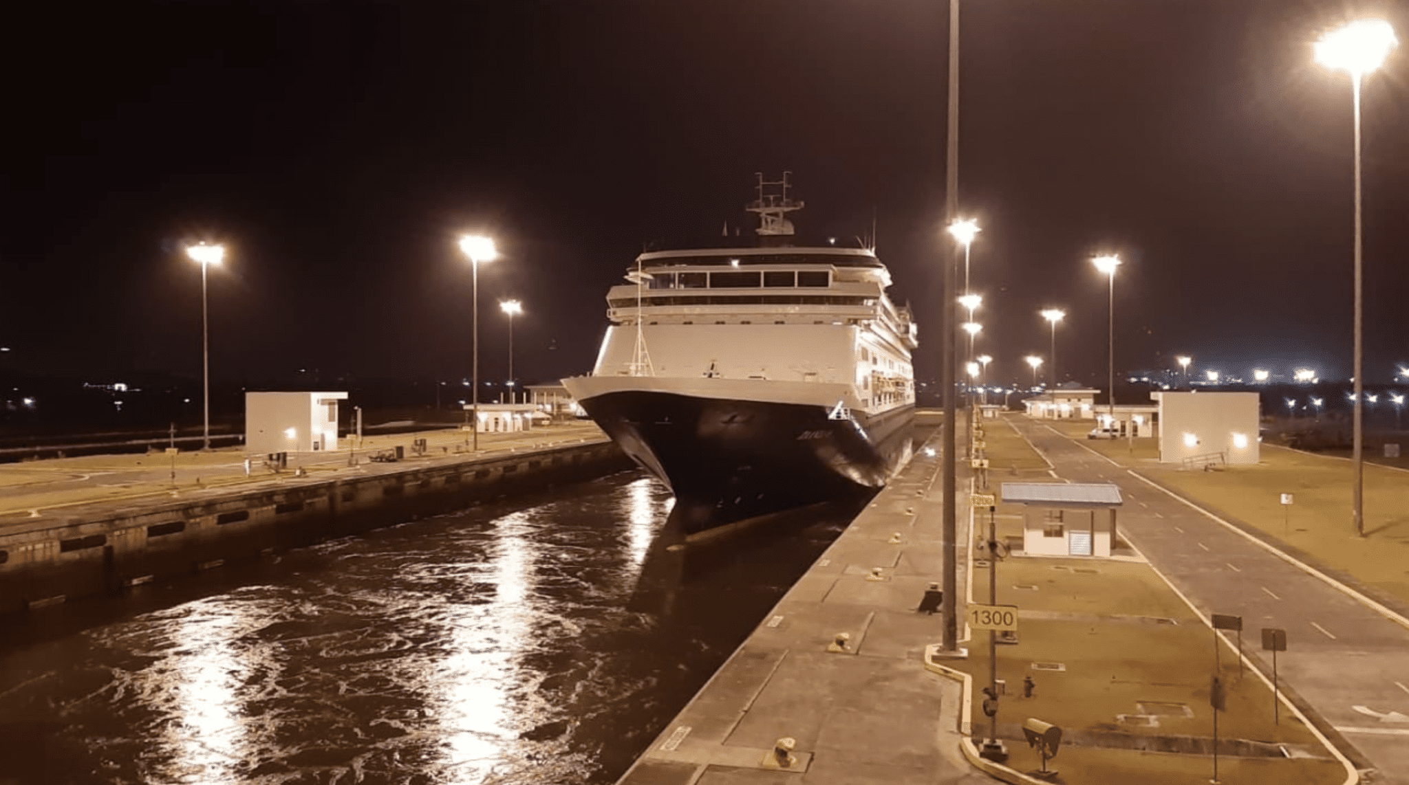 zaandam panama canal