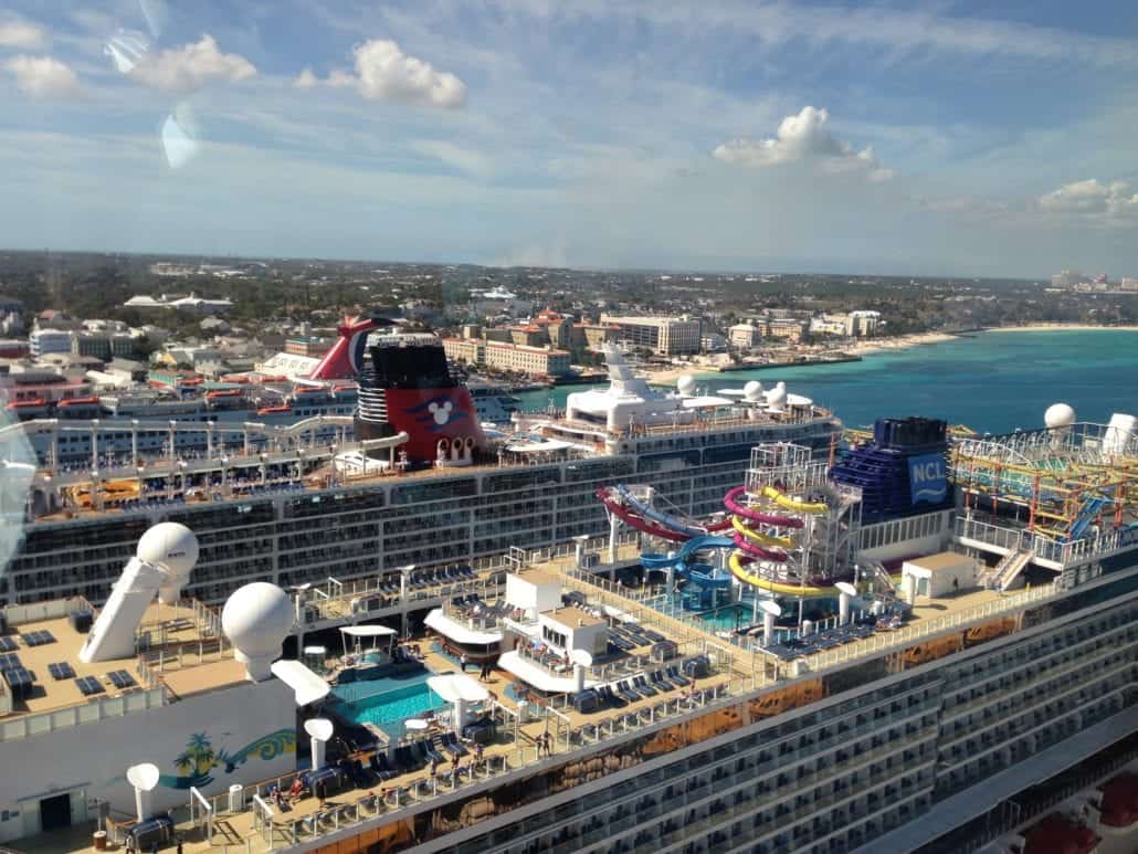 ships docked in Nassau