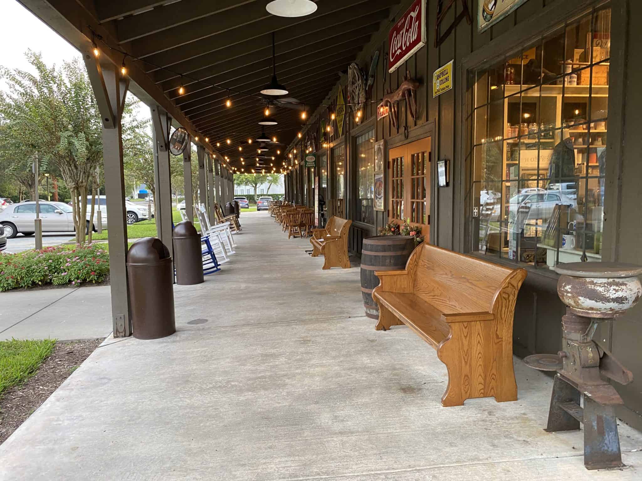 cracker barrel dining during a pandemic