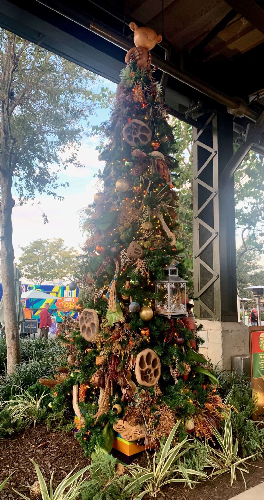 disney springs christmas tree stroll 2020 lion king