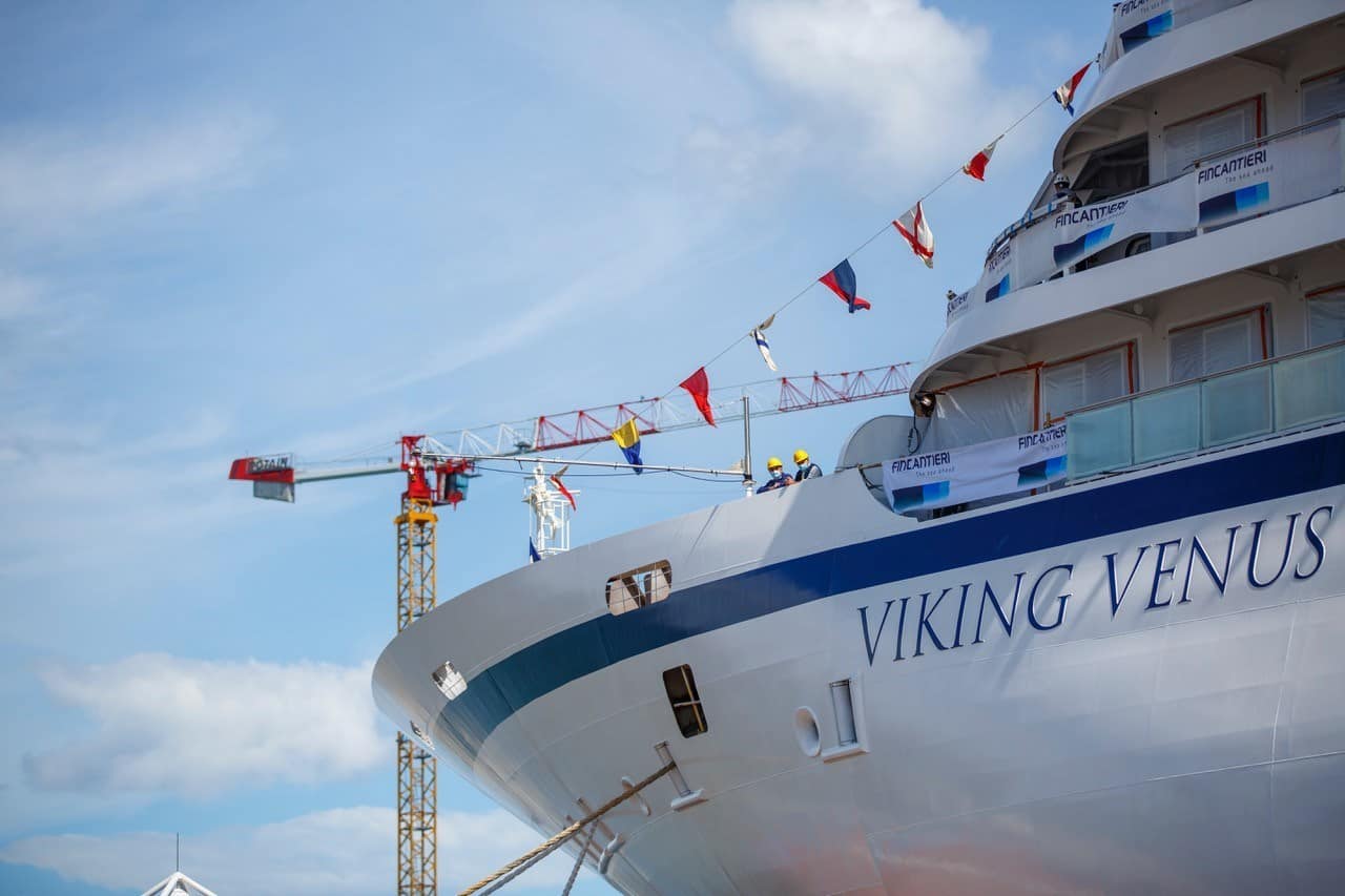 viking venus float out fincantieri