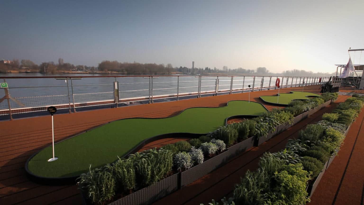 6 Cruise Ship Spots With Gardens & Greenery