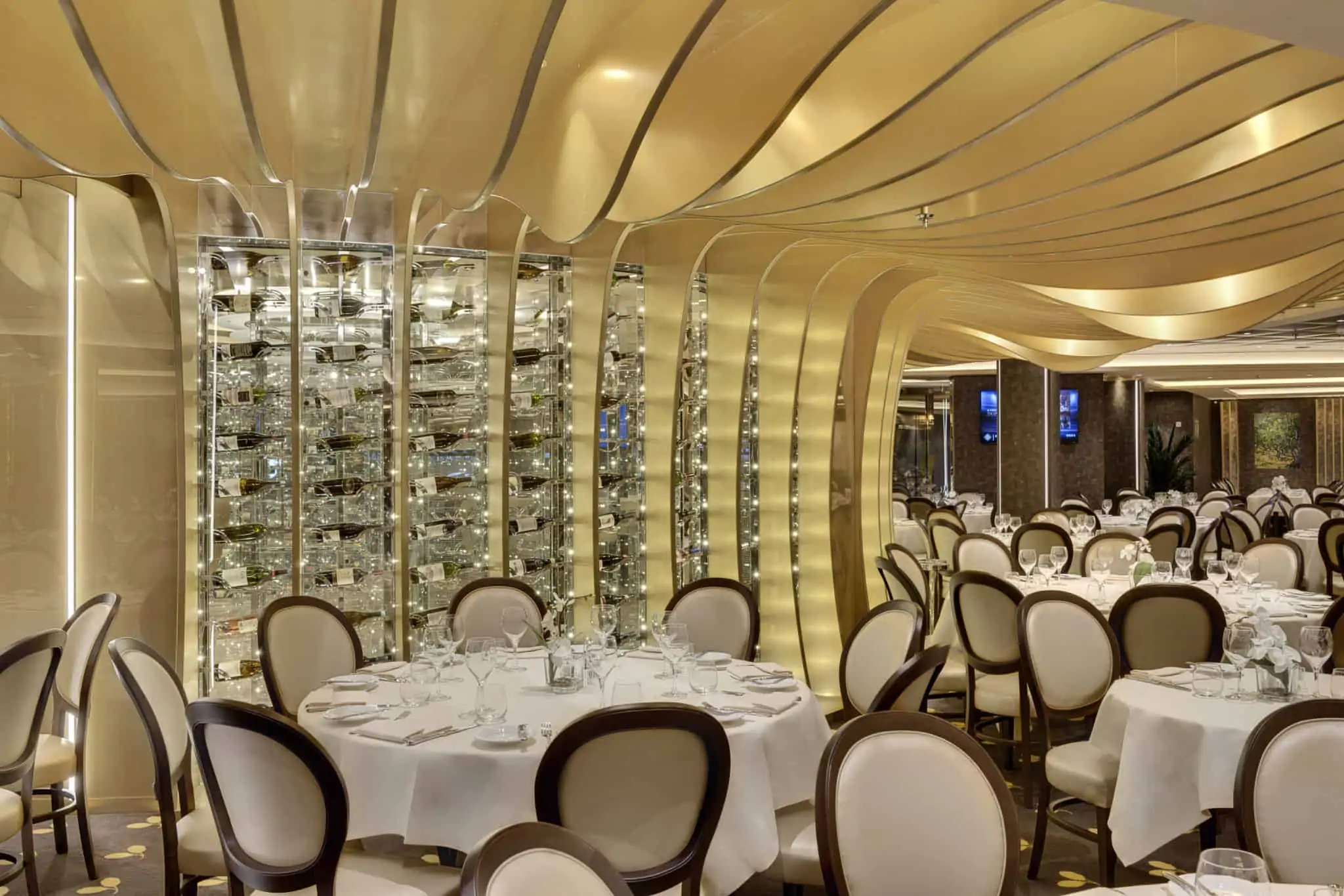 msc meraviglia main dining room