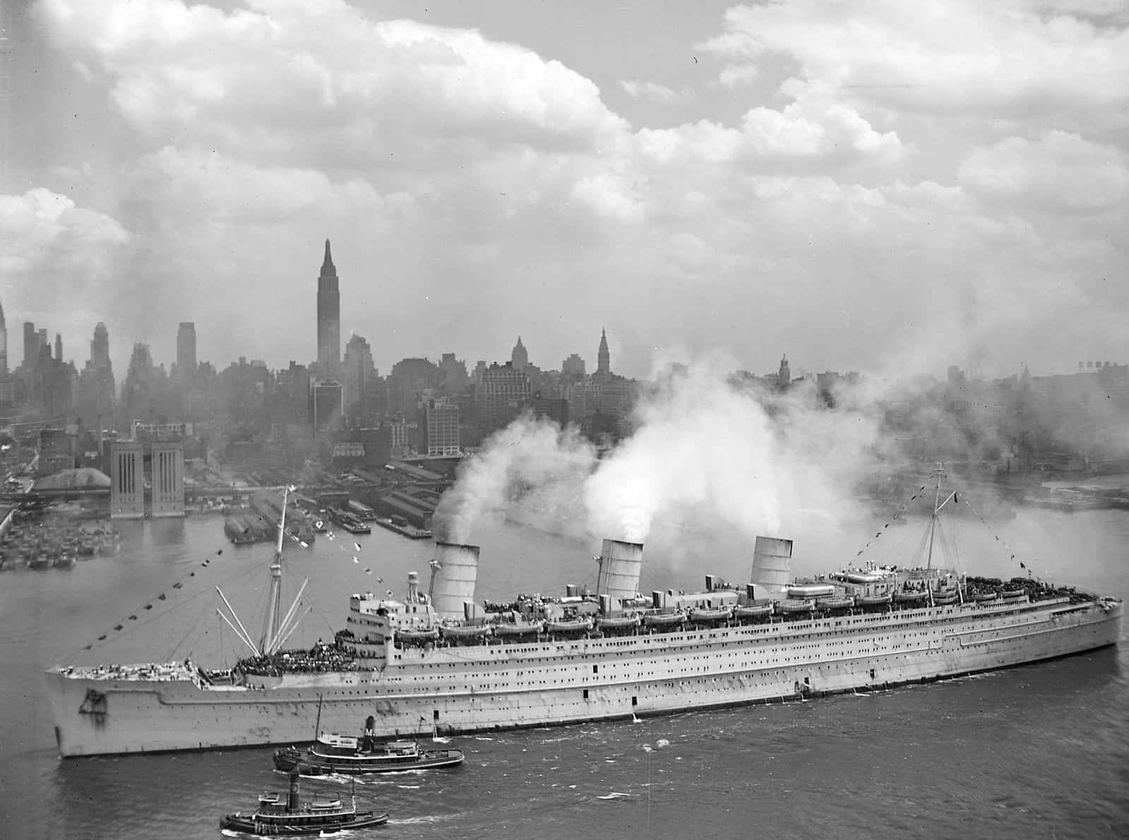 rms queen mary new york harbor