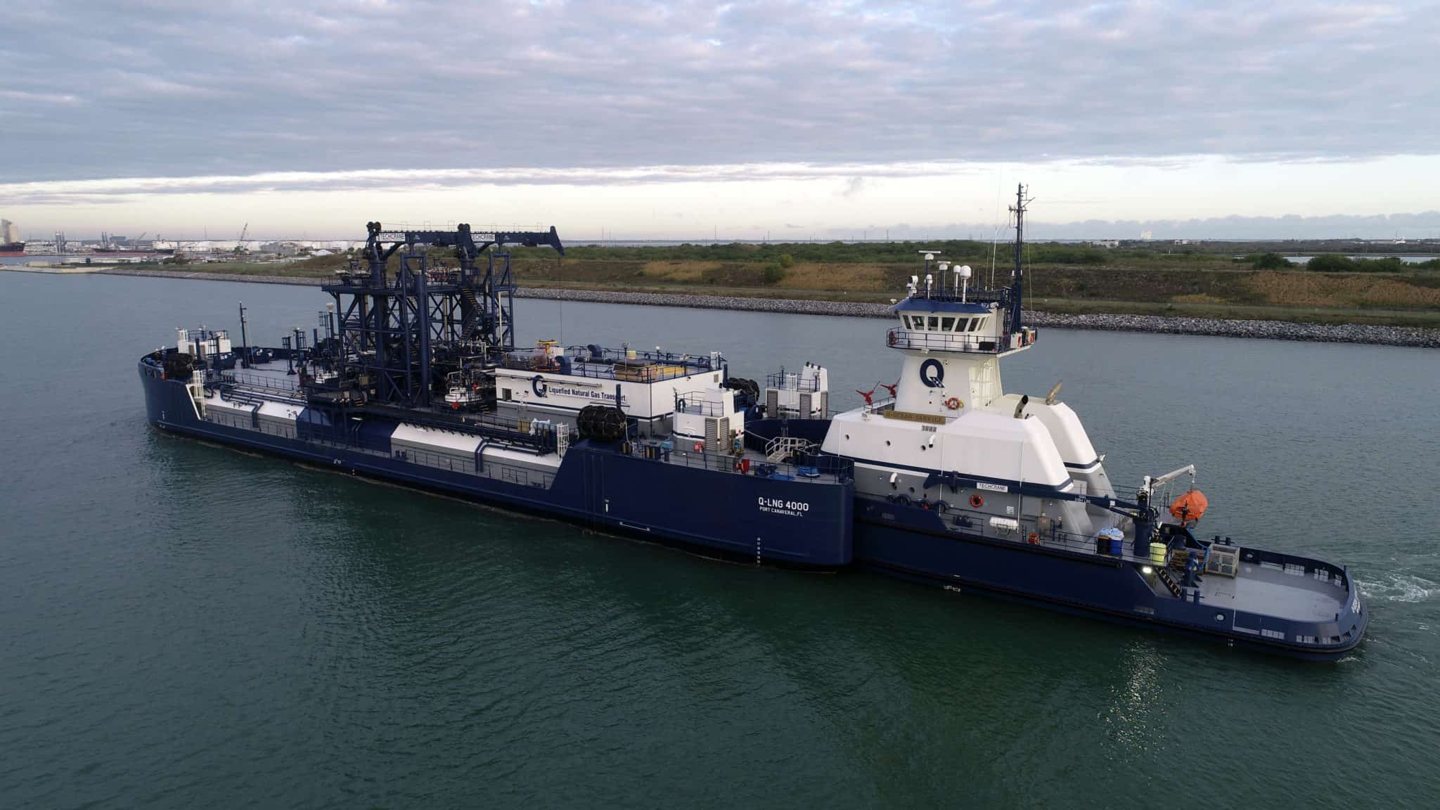 Q-LNG 4000 barge port canaveral