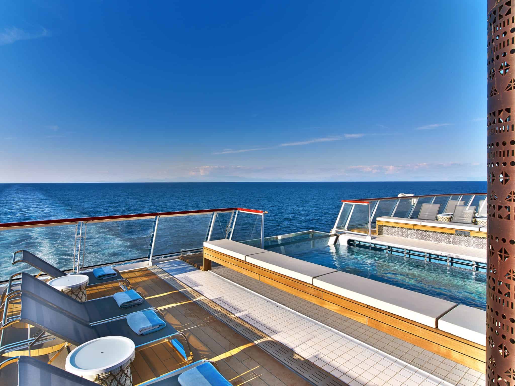 viking cruises infinity pool aft