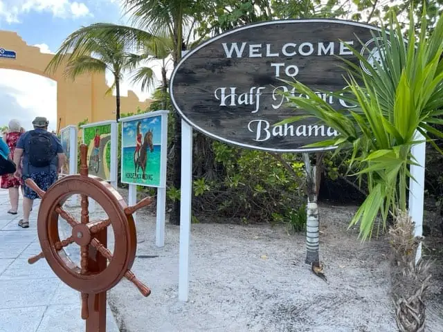 half moon cay bahamas 