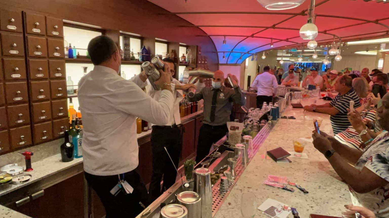 12 Bars & Lounges on Carnival's Mardi Gras [PHOTOS]