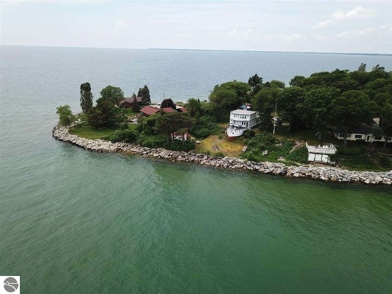 zillow boat house lake huron