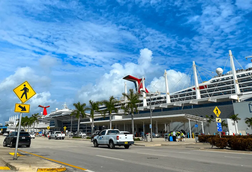 CARNIVAL RADIANCE PORT MIAMI