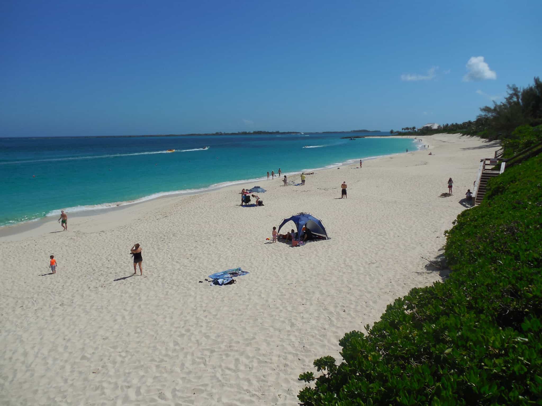 cabbage beach nassau paradise island