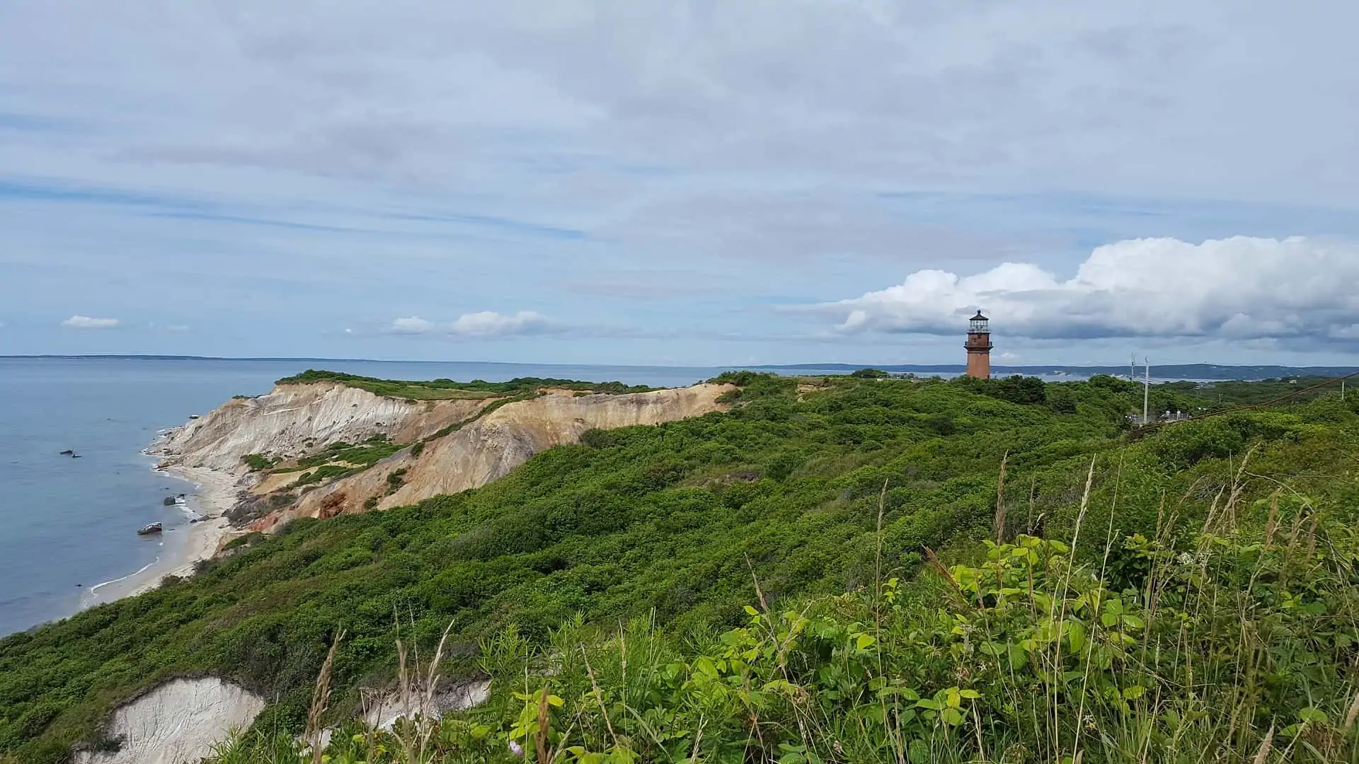 martha's vineyard lighthouse