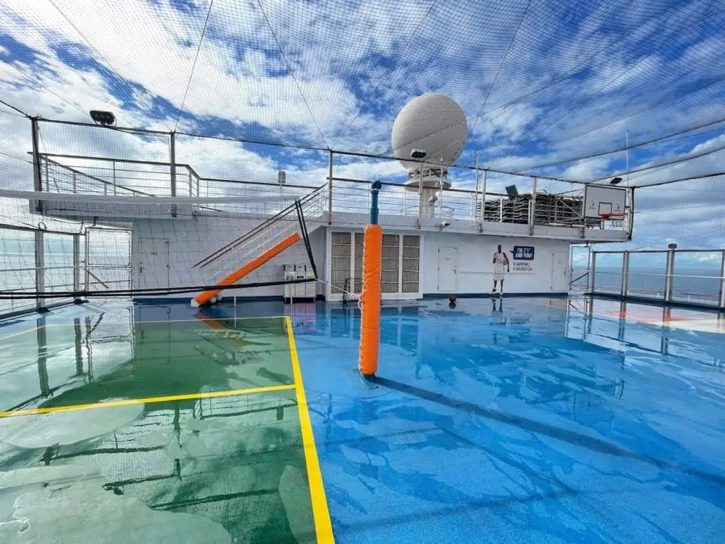 sea day carnival liberty basketball court