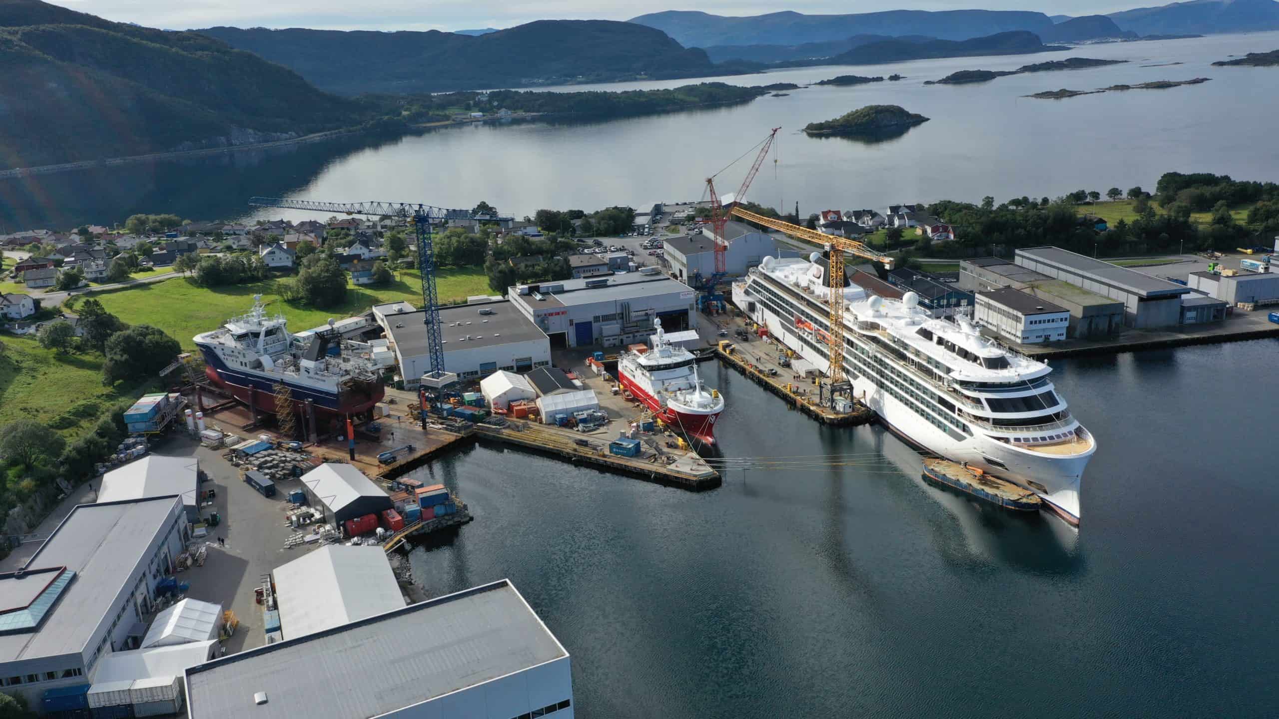 viking polaris fincantieri VARD shipyard norway expedition