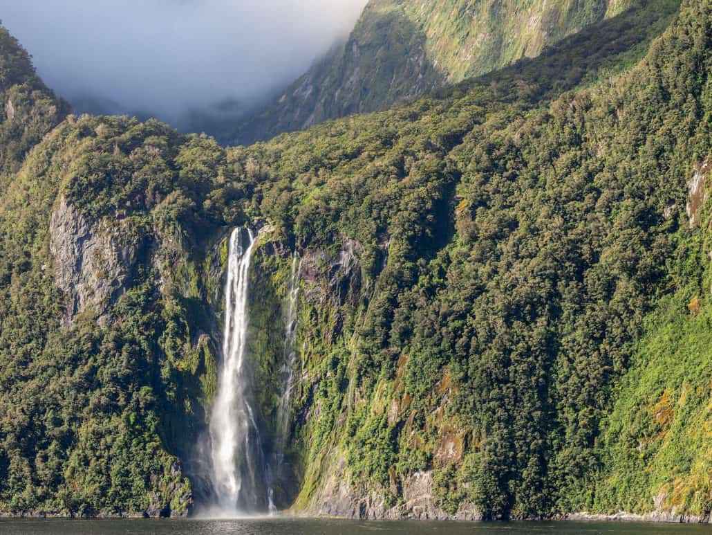 milford sound new zealand