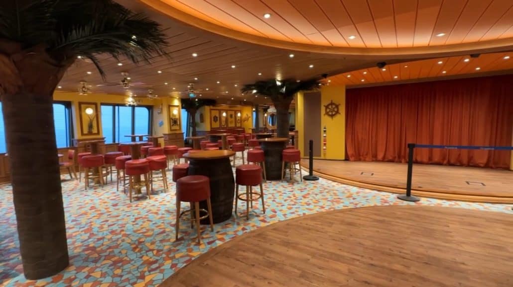 Carnival Radiance's redfrog pub