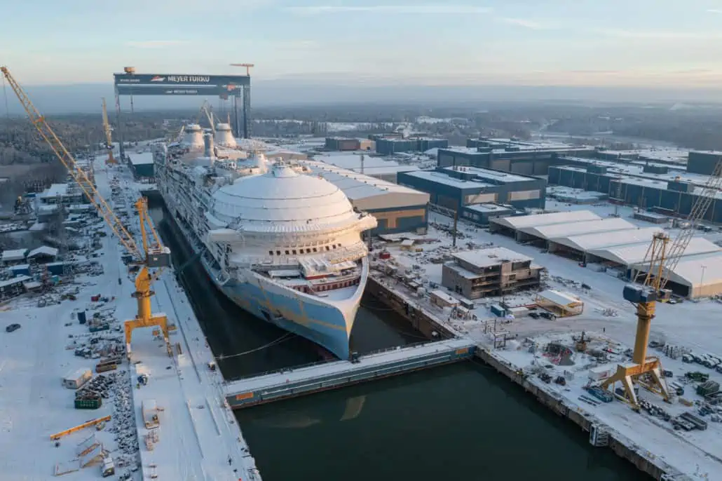 Royal Caribbean Provides Update on Icon of the Seas’ AquaDome [VIDEO ...