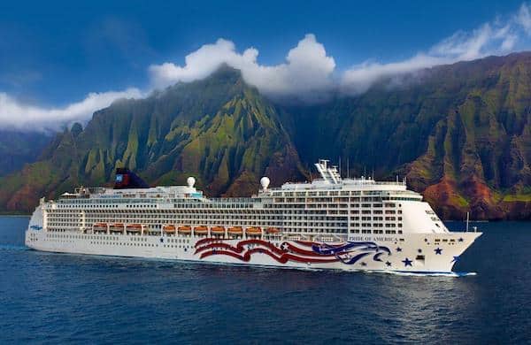 Pride of America in Hawaii