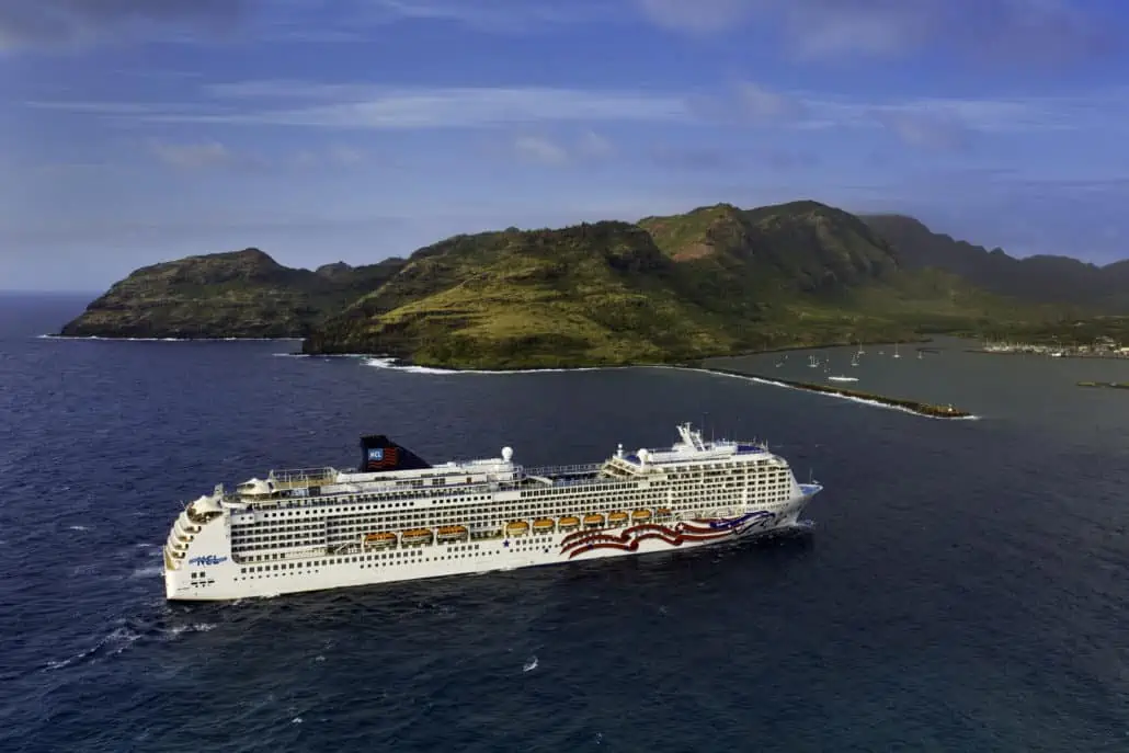 Cruise ship in Hawaii