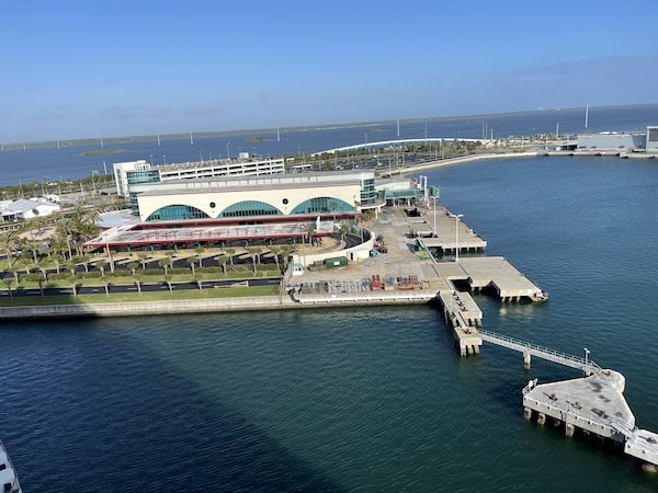 Port Canavera Parking Disney 