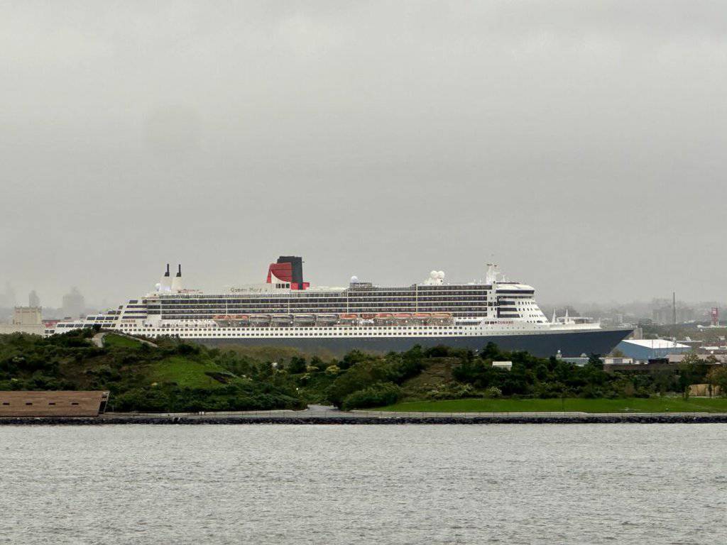 Queen Mary 2 