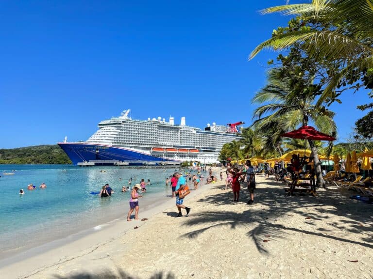 mahognay bay cruise port