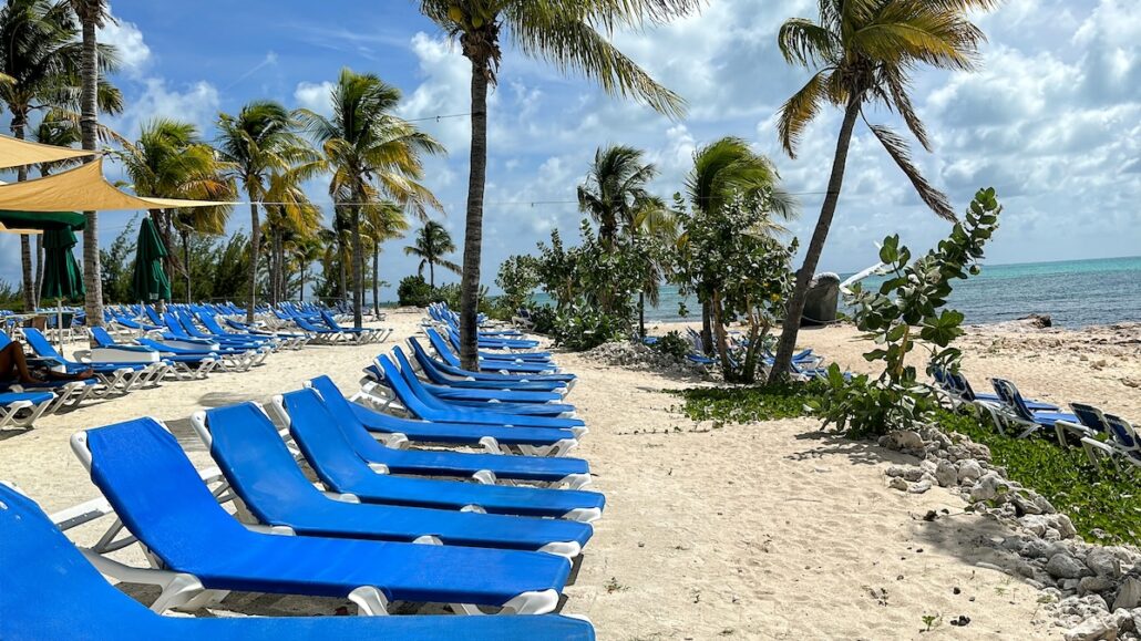 grand turk cruise port beach chairs