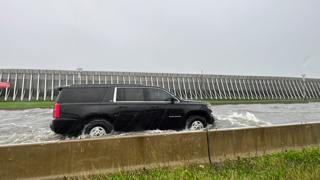 flooding laguardia airport